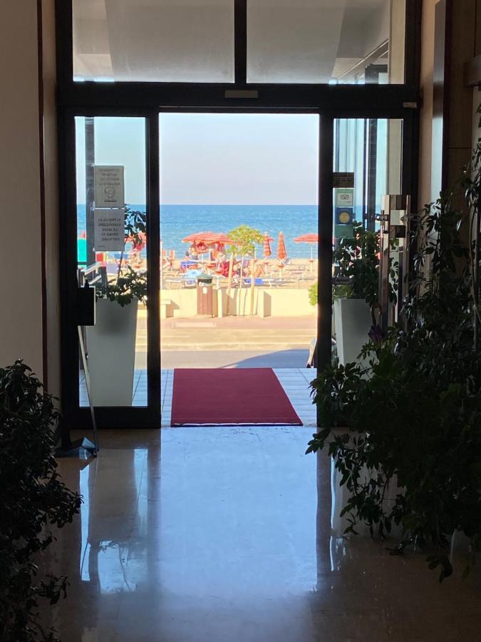 Gfh - Hotel Spiaggia D'Oro Marotta Eksteriør bilde