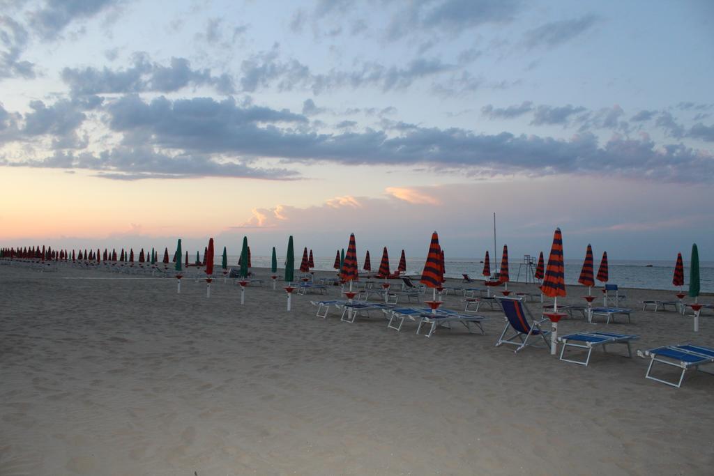 Gfh - Hotel Spiaggia D'Oro Marotta Eksteriør bilde